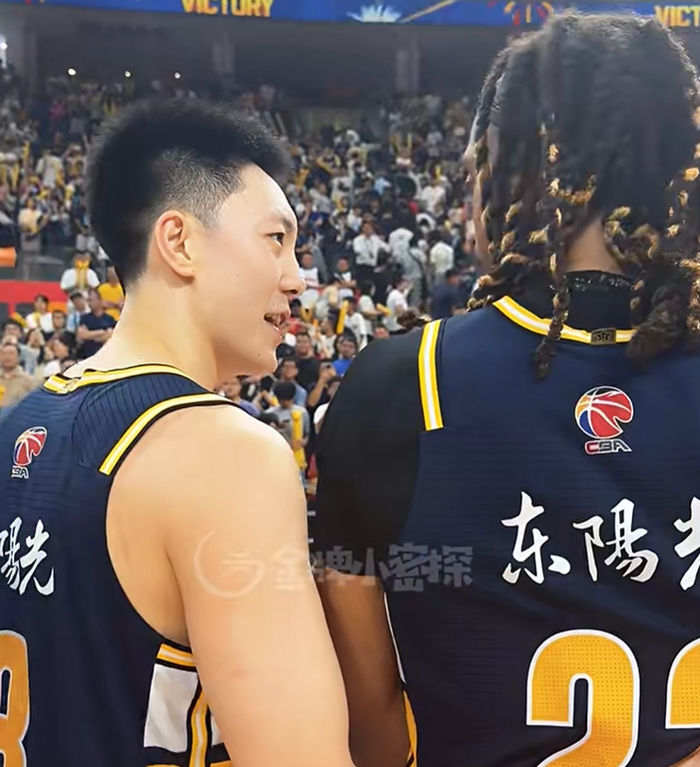 广东队力克广州晋级八强 球员互动彰显团队凝聚